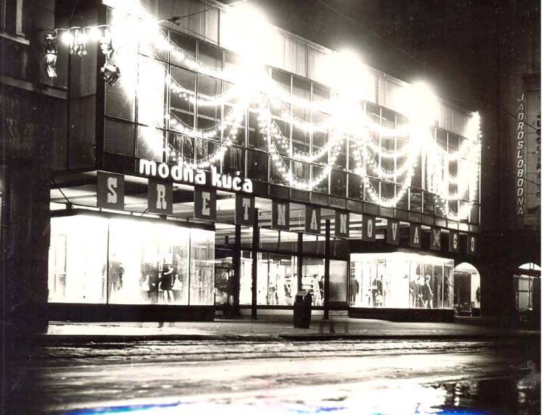 Robna kuća 'Standard konfekcija', Praška ulica, za Novu godinu